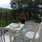 بيت للعطل La Casa Gialla Belvedere *
